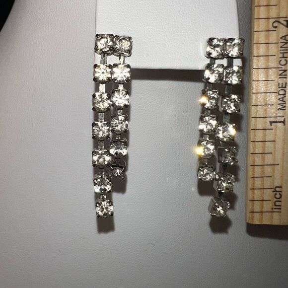 Vintage Prong Set Rhinestone Dangle Earrings - Picture 4 of 5